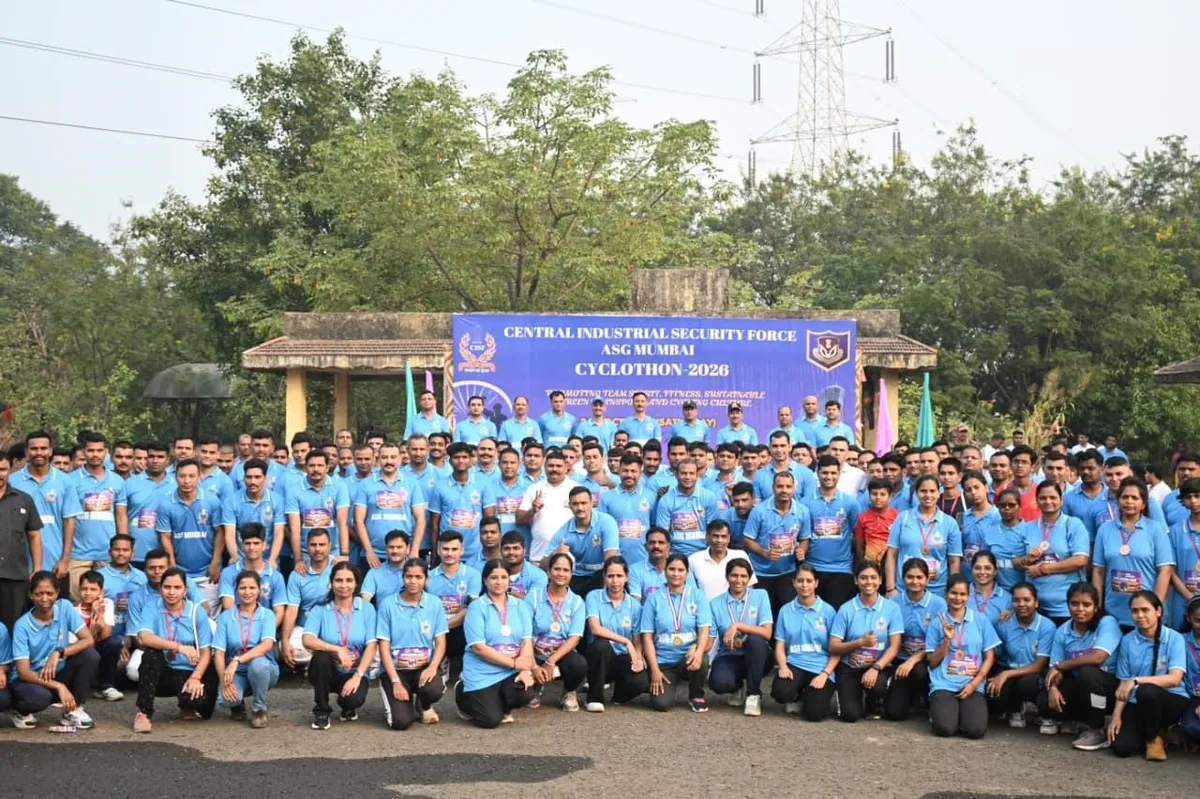 CISF Cyclothon: CISF personnel at the 10 km cyclothon at Kharghar, Navi Mumbai